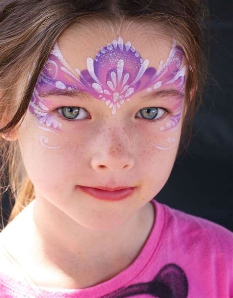 Basteln mit kindern kinderschminken kostenlose bastelvorlagen zum ausdrucken. prinzessin schminken mädchen rosa stirn schimmer glitzer # ...