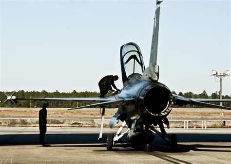 F 16s Arrival Brings Battle Rhythm To Joint Strike Fighter Wing