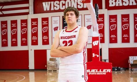 Checking In On 2023 Wisconsin Men S Basketball Recruit Gus Yalden