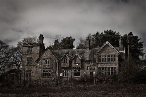 10 Abandoned Houses Manors And Cottages Urban Ghosts Abandoned Houses Old Abandoned