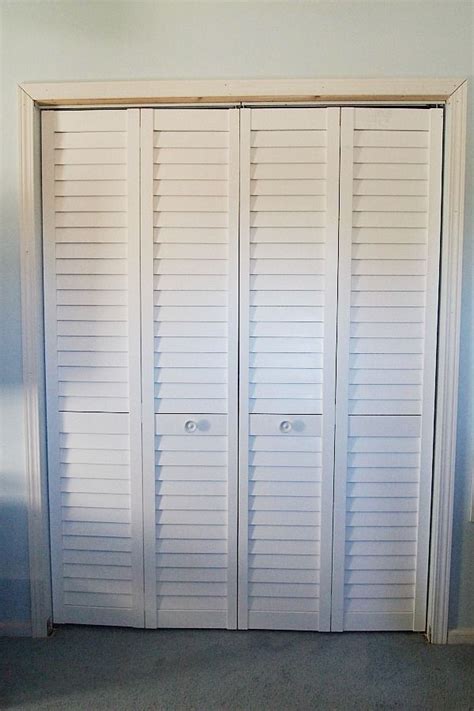 In usa bifold closet doors can typically be removed by raising them up and compressing the spring loaded pivot pin. Photos Of Half Louvered Bifold Closet Doors: 15 Adorable ...