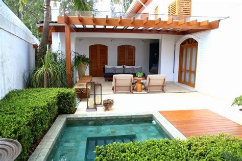 Plantas de casas com três quartos são perfeitas para famílias maiores. 5 ideas para aprovechar mejor los patios pequeños