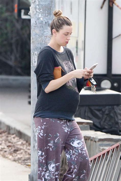 Whitney Port Shows Off Her Growing Bump In Her Pyjamas In La Gotceleb