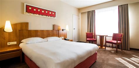 Standard Single Room Astoria Hotel