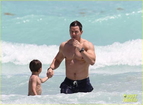 Photo Mark Wahlberg Shirtless In Miami With The Family Photo Just Jared