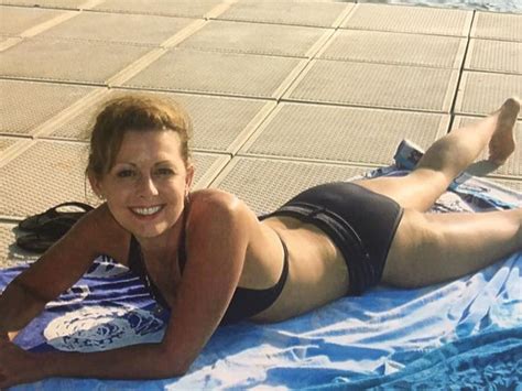 This News Anchors Bikini Photo Is Going Viral Because Of The Message