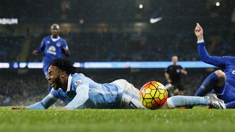 Raheem Sterling Denied Late Penalty As Manchester City Are Held Eurosport