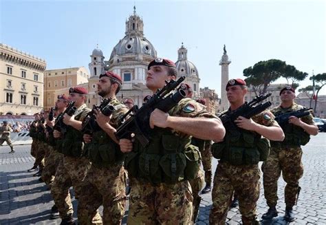 Italian Army Italian Army Italian Police Army