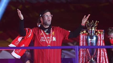 Azpi brings with him the europa league trophy, henderson brings with him the champions league trophy, as the two teams line up, shake hands. Champions of the world but Liverpool can still improve ...