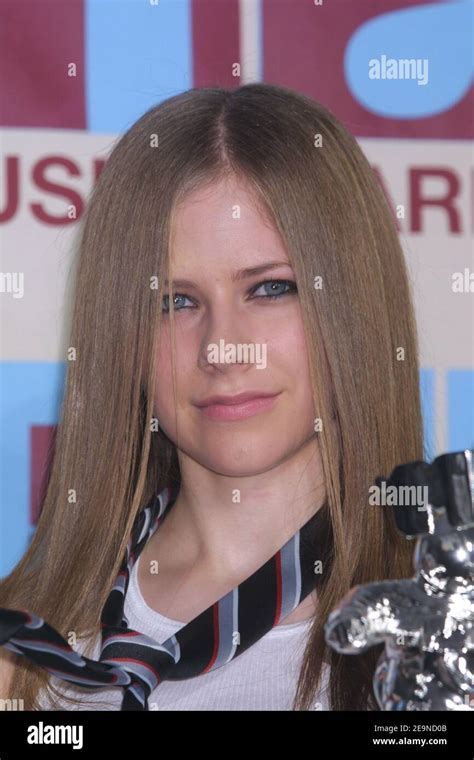 new york ny august 29 2002 mtv video music awards at radio city music hall press room