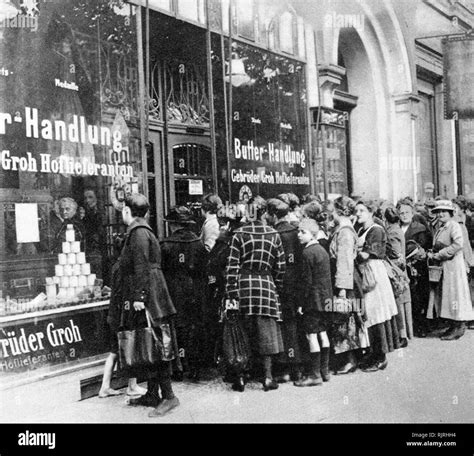 Hyperinflation In Germany Black And White Stock Photos And Images Alamy