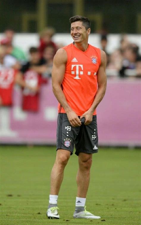 Hot Footballers Pics On Twitter Lewandowski Grabbing His Bulge Https