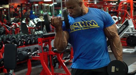 Off-Season Arms Training With Victor Martinez | Muscle ...