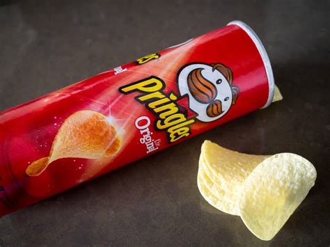 The Inventor Of The Pringles Can Was Cremated And Buried In One Of Them