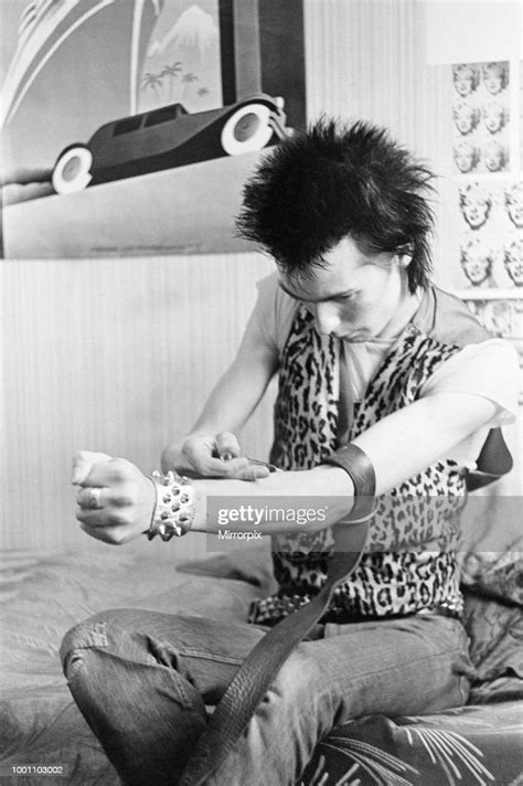sid vicious bassist and vocalist with punk rock band the sex photo d actualité getty images