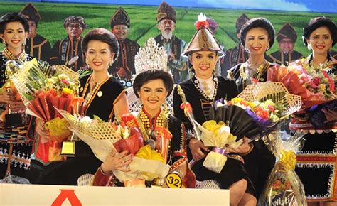 Kerinah Mah Crowned Unduk Ngadau Kaamatan At Hongkod ...