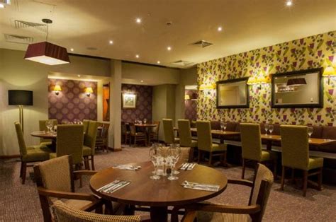 Continue straight into prescot street hotel is on the right after the church. Premier Inn London Bank (Tower) Hotel - Reviews, Photos ...