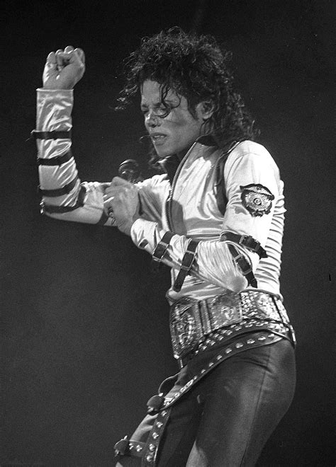 Bad Tour Hq Michael Jackson Photo 36581830 Fanpop