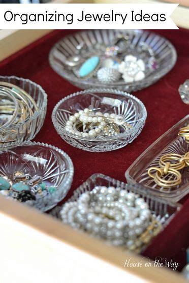 Easy Decorative Ways To Organize Your Jewelry In The Closet And Drawers