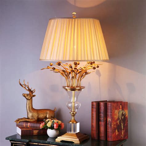Codes promo, ventes flash, livraison offerte, trouvez le produit de vos rêves à prix réduit ! Lampe à poser en cuivre cristal abat-jour de tissu H80cm ...