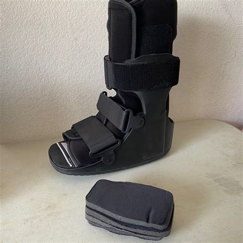 United Ortho Short Air Cam Walker Fracture Boot Small Black Ebay