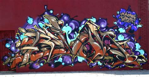 Take a look at the video below from paes164 to learn what graffiti wildstyle is in his opinion. grafity font: Know What is Wildstyle Graffiti?