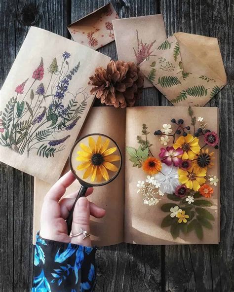 Creative Artist Turns Dried Flowers Into Pieces Of Art
