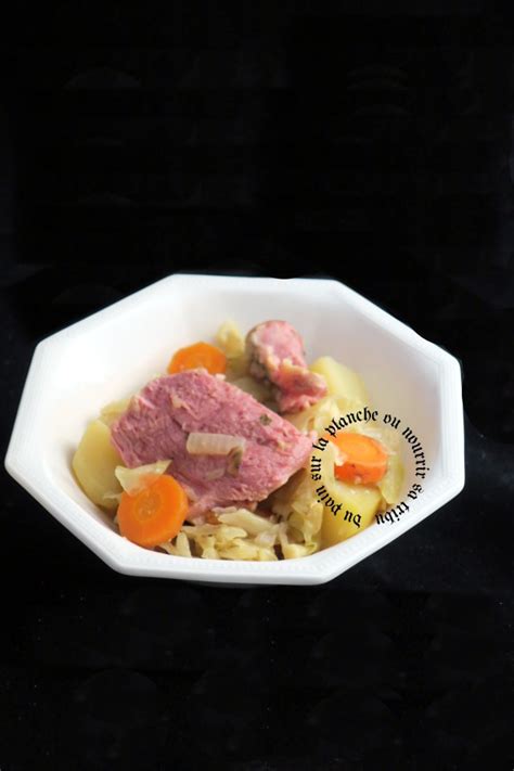 Potée au chou et à la palette de porc demi - sel