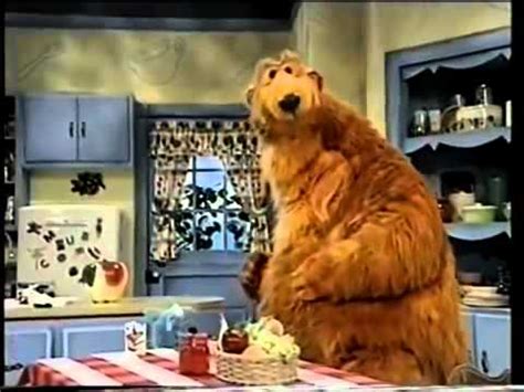 So verschieden wie tag und nacht sind bär und tutter. Der Bär im großen blauen Haus Staffel 1, Folge 3 ...