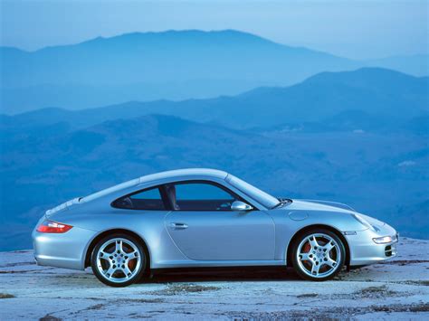 Тестируя рестайлинговые porsche 911 carrera и carrera s на извилистых дорожках канарского острова тенерифе, вадим никишев размышлял над непростым выбором: PORSCHE 911 Carrera 4S (997) specs & photos - 2005, 2006 ...
