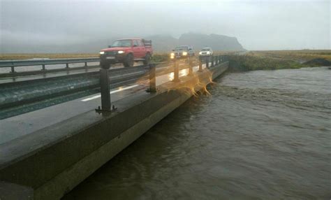 Severe Weather Warning Flooding In S And W Iceland Iceland Monitor