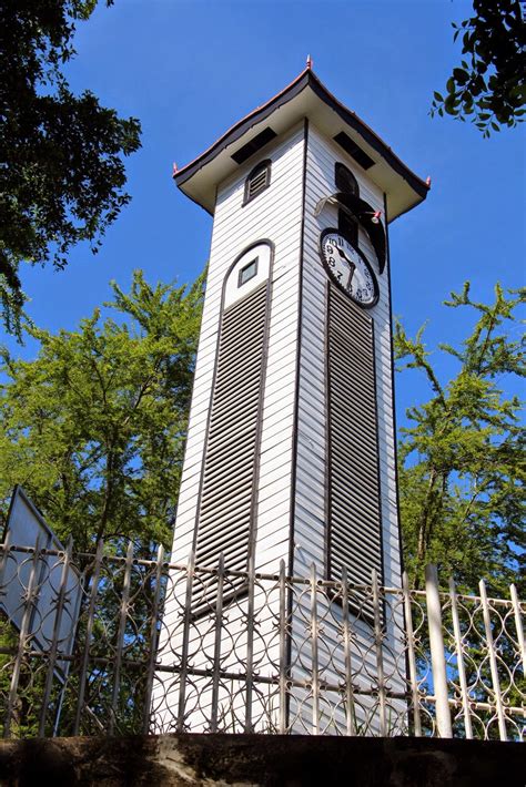 Welke hotels zijn er in de buurt van atkinson clock tower? the viewing deck: Kota Kinabalu Morning City Tour