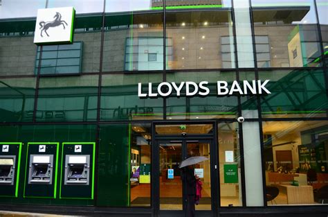 To complain to lloyds bank, contact their complaints line on 0800 072 3572. IBM, Lloyds £1.3bn IT outsourcing deal to see 1900 staff ...