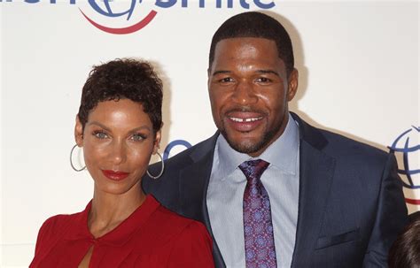 Michael Strahan Says Hes Always Wanted To Be Married But Gold Diggers Are A Deal Breaker New