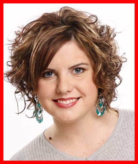 The two sides are kept pointed out that cups the face. Hairstyles for Plus Size Women 2021 - Plus Size Models with Short Hair | Short Hair Models