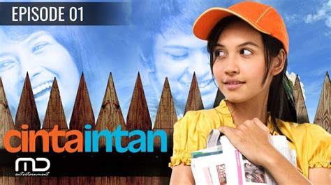 Setelah kehilangan cinta pertamanya, fisya malah bertunangan dengan alif, dosen penggantinya yang singkat. Cinta Intan - Episode 1 - YouTube