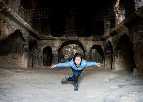 Nevşehir seyahatin göreme'den diğer il ve ilçelere, veya diğer yerlerden göreme'ye güncel ve uygun otobüs bileti fiyatlarını yine sayfamızın üst kısmında yer alan nevşehir seyahat otobüs bileti arama. Woman practising yoga in Selime Monastery, Göreme ...