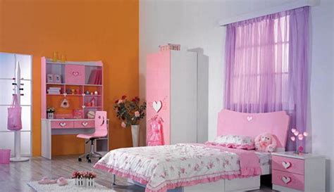 Enjoy free shipping & browse our great selection of kids bedroom furniture, kids beds, kids create an eclectic, unique look in any bedroom with this kids twin platform configurable bedroom set. 35 Heart Themed Interior Decor Kids Room Ideas - family ...