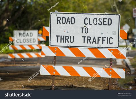 Road Closed Signs Detour Traffic Temporary Stock Photo 393672679