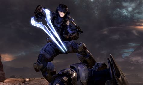 Halo Fans Fight It Out In Ridiculously Epic Sword Duel