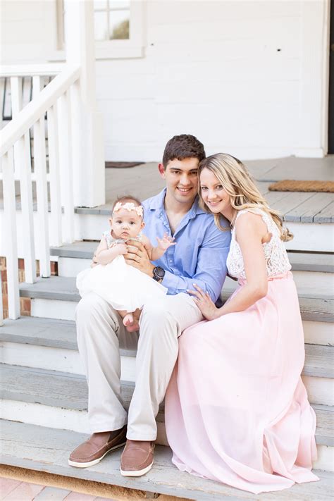 Beautiful family portrait at The Alston House, The House in the