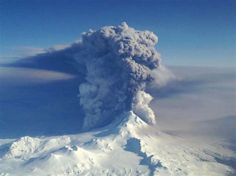 Alaska Cancels Flights As Volcano Ash Cloud Spreads 640 Km Inland The