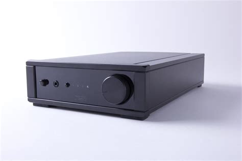 Rega Io Schwarz Vollverstärker Mit Phono Eingang Uvp 499 € 49900