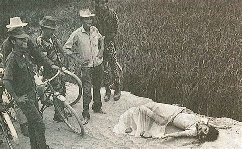 Japan No War Ngo Jnwn 日本平和市民連盟 韓国軍兵士は、強姦して両目を抉って虐殺した若いベトナム人女性の死体を