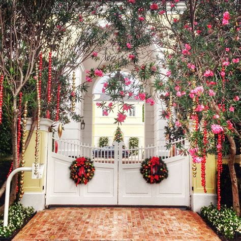 Maybe you would like to learn more about one of these? 11 Reasons Why Palm Beach During the Holidays is a Preppy ...