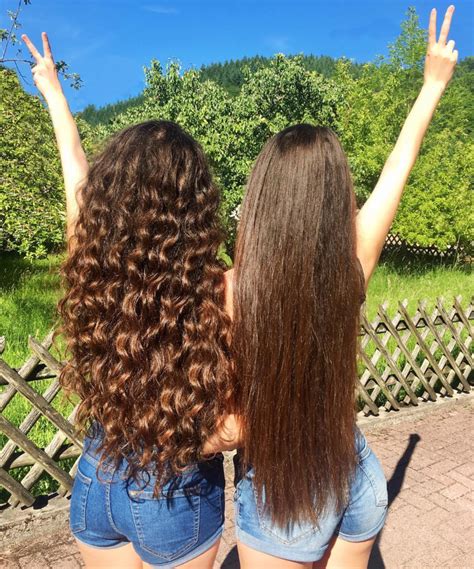 Pin By вιgrє Nαωαвzαα∂ι👑 On Bff Long Hair Styles Curly Hair Styles