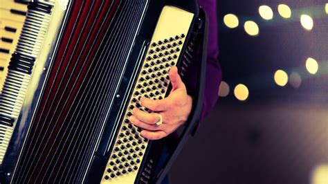 Get the gear you need today with our 0% financing options*. How to Move Accordion While Playing | Accordion Lessons ...