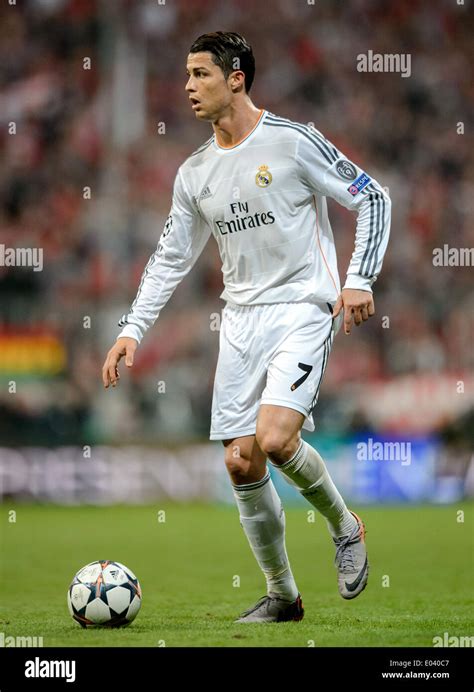 Munich, germany. 29th apr, 2014. madrid's cristiano ronaldo plays the