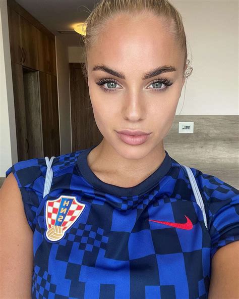 Worlds Finest Worlds Most Beautiful Footballer Says She Wants To Move To England