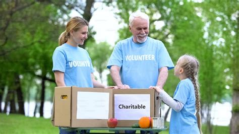 How To Teach Your Kids To Be Charitable